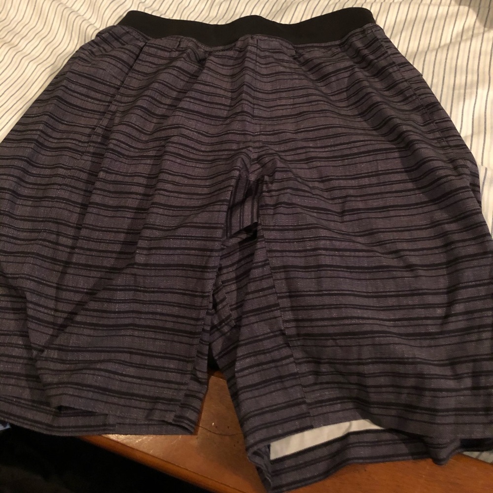 men’s lululemon shorts medium